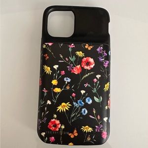 Charging iPhone 11 Pro Case